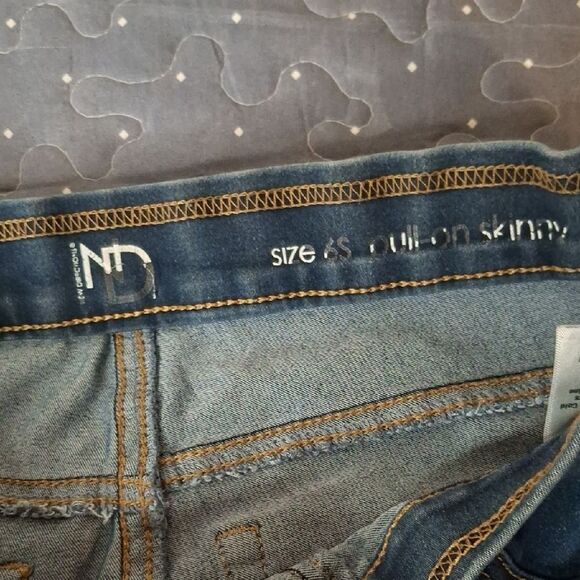 New Directions Pull on Skinny Women's Jeans size 6 short - Picture 3 of 6